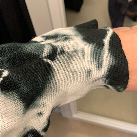 John and Jen tie dye sweater - Picture 3 of 6